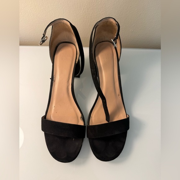 Elegant Black Women's Sandals - Picture 1 of 3